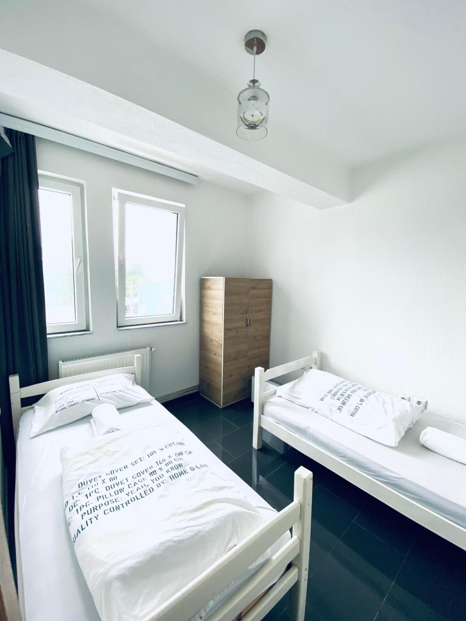 Hostel Heimli Prishtinë Luaran gambar